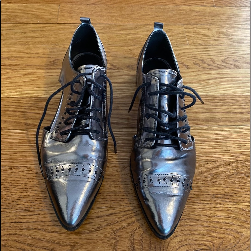flat shoe loafer
